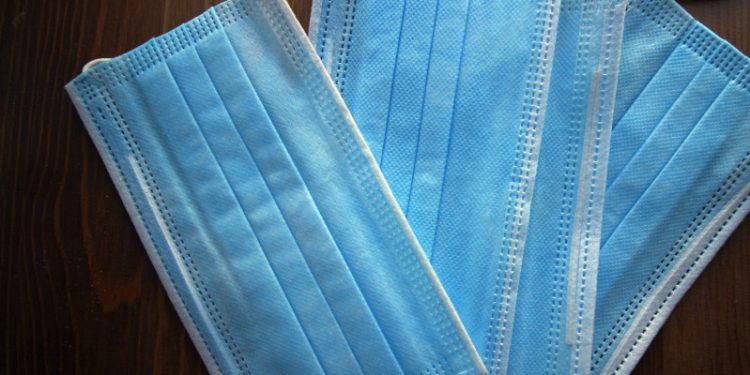 El PSOE-A solicita una comisión de investigación sobre la "opaca" contratación de emergencia por el Covid 1 El Gobierno da marcha atrás con su medida más polémica con el IVA de las mascarillas