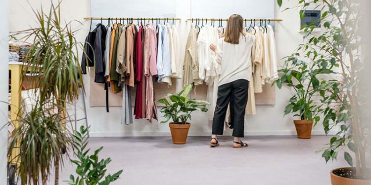 Los comerciantes andaluces afrontan con optimismo las rebajas 1 Consumo Responde invita a las compras ‘amables’ con el comercio justo y de proximidad