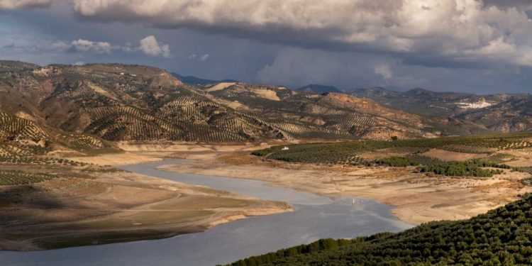 La CHG indica que las precipitaciones acumuladas son un 15% inferiores a la media 1 Moreno Bonilla sigue sin aclarar qué obras está haciendo contra la sequía