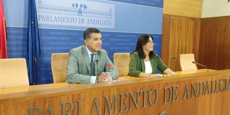 “Moreno Bonilla torpedea el bono joven de alquiler pero autoriza una macro urbanización de lujo sin agua en el entorno de Doñana” 1 “Moreno Bonilla torpedea el bono joven de alquiler pero autoriza una macro urbanización de lujo sin agua en el entorno de Doñana”