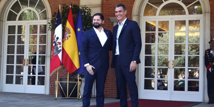 Boric anuncia en la SER que invitará a los partidos políticos chilenos a firmar una declaración que condene el golpe de Estado de Pinochet