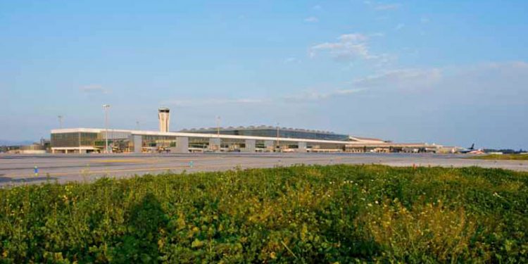 Los aeropuertos andaluces reciben 18,5 millones de viajeros hasta julio 1 Los aeropuertos andaluces reciben 18,5 millones de viajeros hasta julio