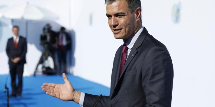 El Gobierno de Pedro Sánchez activa un nuevo paquete de medidas anticrisis 1 Sánchez califica a Granada como «capital de Europa y capital de paz»