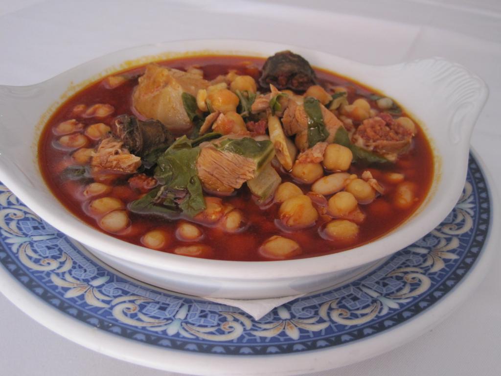 Hostelero de vocación, valiente de profesión 2 Menudo