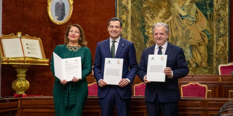 Firmado el convenio que permitirá destinar cuatro millones de euros a actuaciones de mejora en la ETAP de Sierra Boyera 1 Firmado el convenio que permitirá destinar cuatro millones de euros a actuaciones de mejora en la ETAP de Sierra Boyera