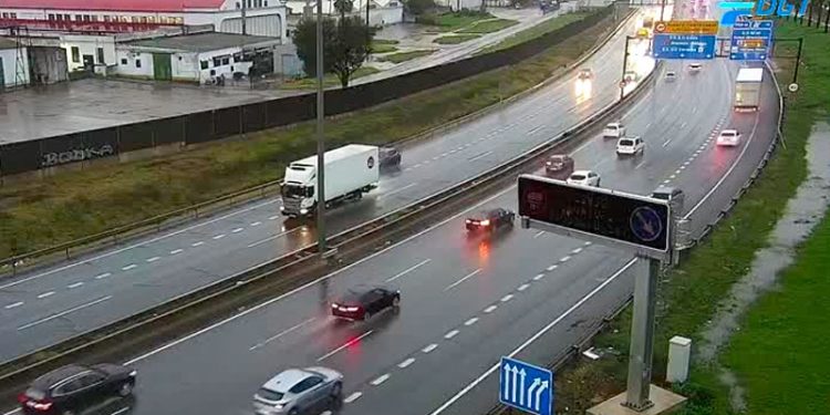 Más de 1,6 millones de desplazamientos se prevén en las carreteras andaluzas durante el puente 1 Más de 1,6 millones de desplazamientos se prevén en las carreteras andaluzas durante el puente