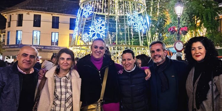 Las madres y padres de cuidados paliativos infantiles inauguran 'Sanlúcar La Mayor, ciudad de la Navidad' 1 Las madres y padres de cuidados paliativos infantiles inauguran ‘Sanlúcar La Mayor, ciudad de la Navidad’