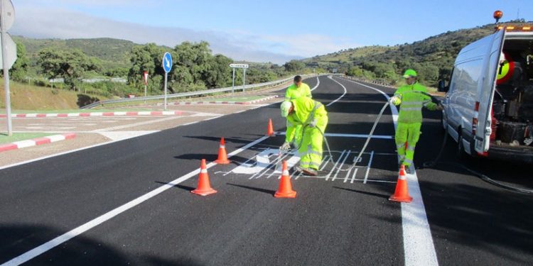 El Gobierno de España licita por 13,8 millones de euros para las carreteras de la provincia de Badajoz 1 El Gobierno de España licita por 13,8 millones de euros para las carreteras de la provincia de Badajoz
