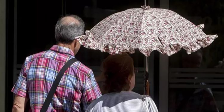 El aviso por calor sube hasta alerta naranja en zonas de Cáceres y Badajoz