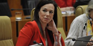 El Ministerio de Sanidad pone a Extremadura como ejemplo para la fidelización de personal médico