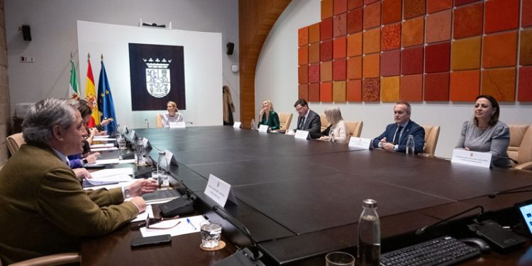 Más de 28 millones de euros para los centros educativos extremeños 1 Más de 28 millones de euros para los centros educativos extremeños