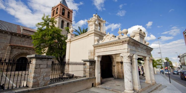 Las administraciones trabajan ya para arreglar las cráteras del Hornito de Santa Eulalia tras el incidente en la cabalgata de Reyes 1 Las administraciones trabajan ya para arreglar las cráteras del Hornito de Santa Eulalia tras el incidente en la cabalgata de Reyes