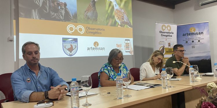 Éxito en la recuperación de la perdiz roja en Llerena gracias a un proyecto pionero de conservación cinegética 1 Éxito en la recuperación de la perdiz roja en Llerena gracias a un proyecto pionero de conservación cinegética