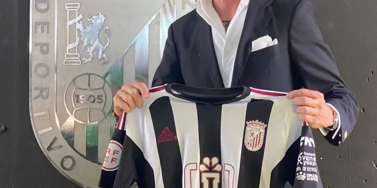 Colate asume la presidencia del CD Badajoz