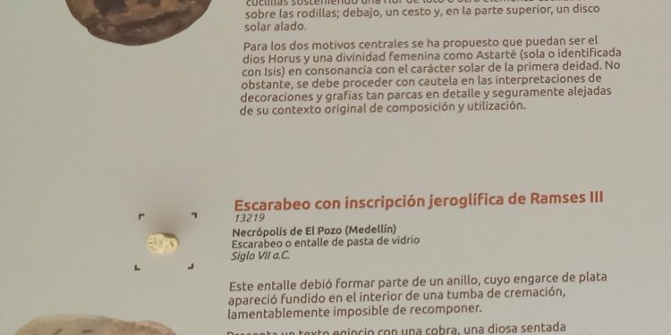 Descubren fragmentos de cerámicas griegas del siglo V en la necrópolis tartésica de Medellín 1 Descubren fragmentos de ceramicas griegas del siglo V en la necropolis tartesica