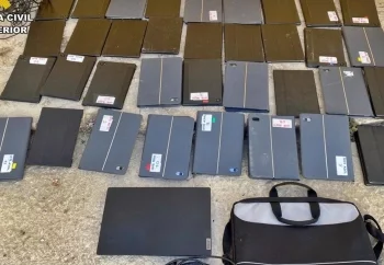 Detenido el ladron de tablets en Badajoz Guardia Civil recupera el botin sustrai