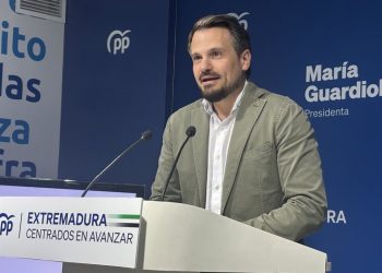 El PP apuesta por la moderacion y la centralidad para ganar la confianza de los
